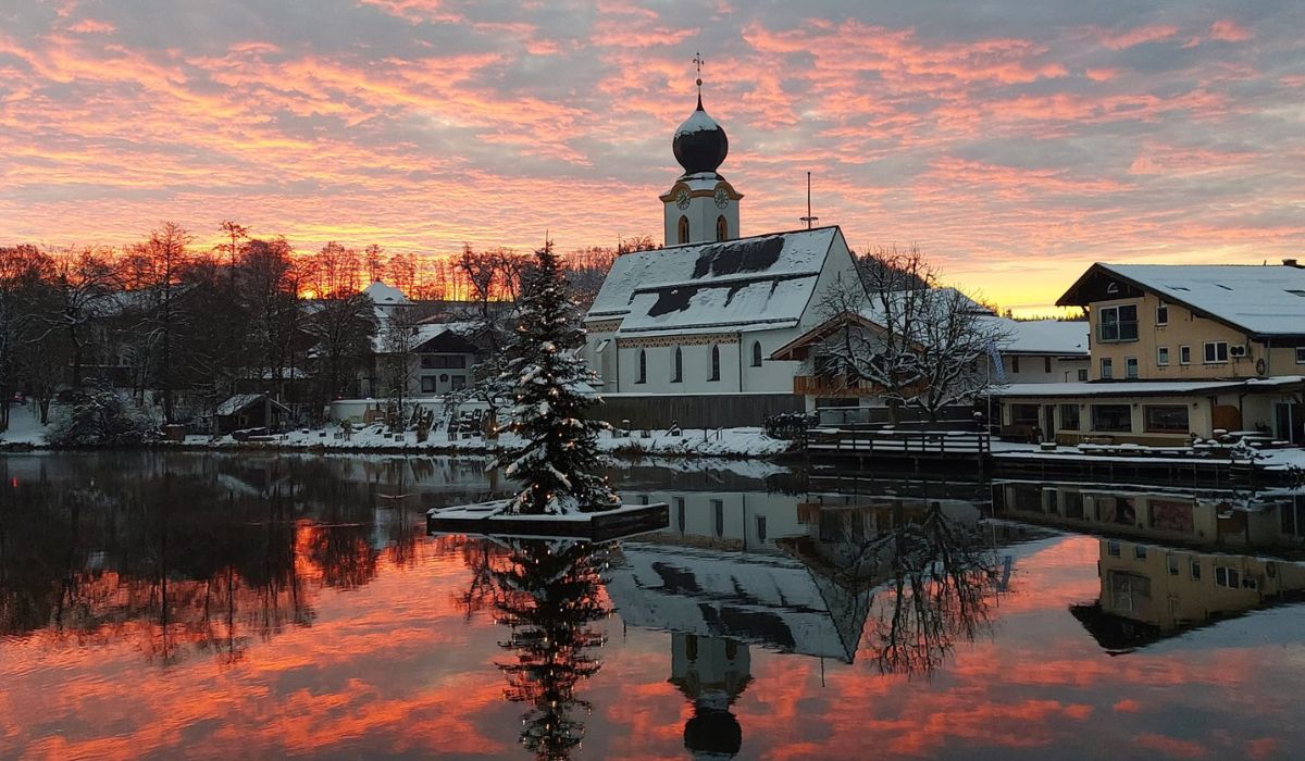 Dorfweihnacht Truchtlaching Christbaum